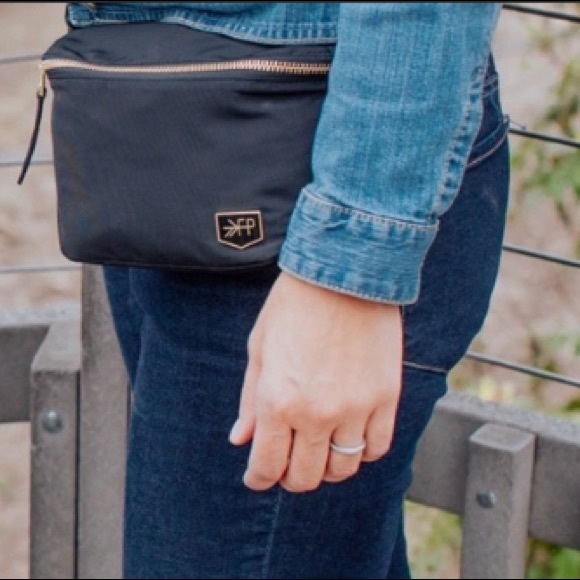 Freshly Picked Park Pack Fanny Pack Ebony - Picture 5 of 7